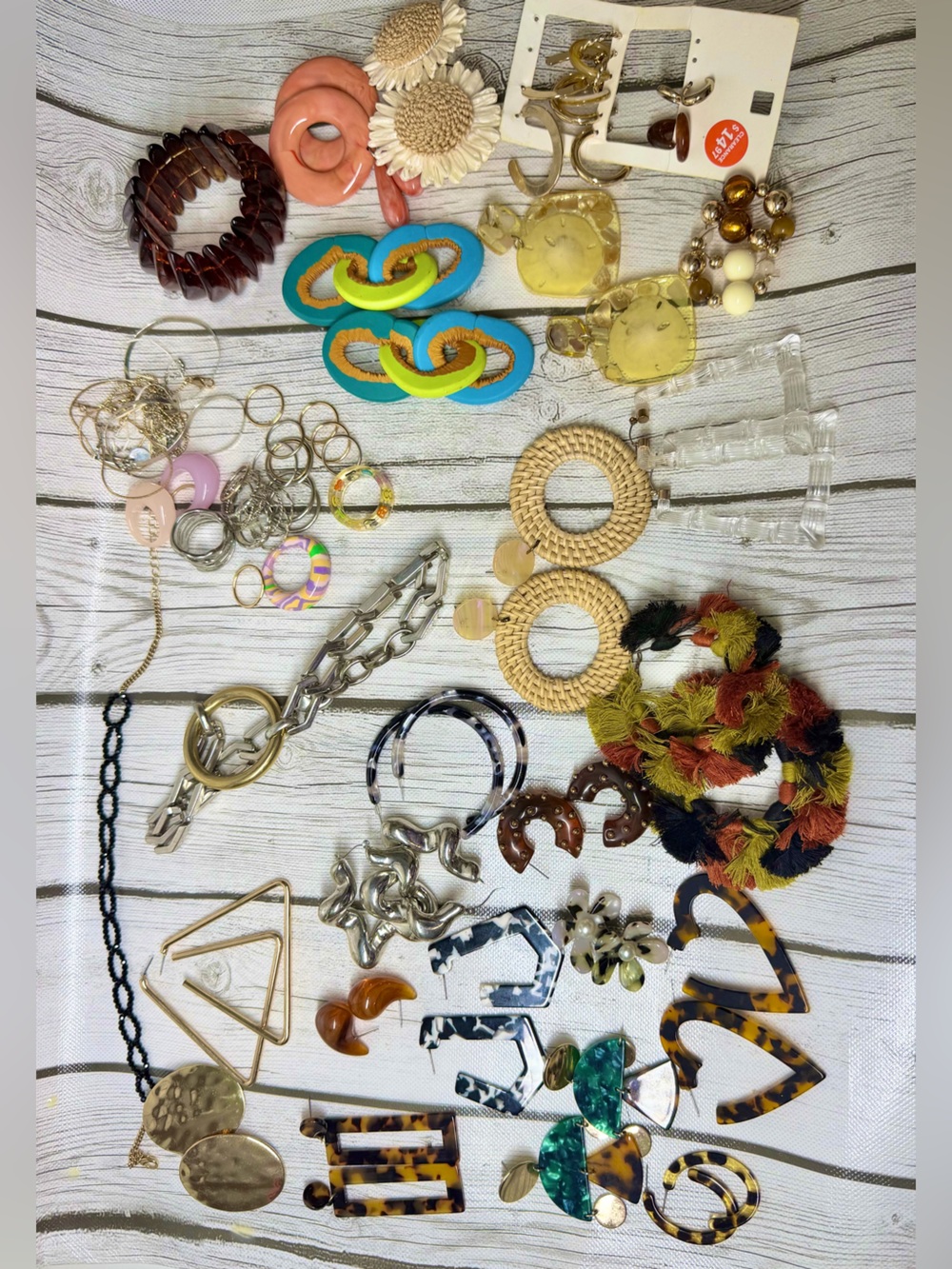 PRE LOVED Costume Jewelry Bundle Earrings, Necklace, Rings, Bracelet